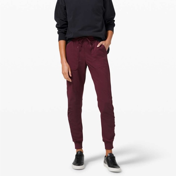 Lululemon Beyond the Studio Jogger Cassis Maroon Size 16 - Picture 1 of 13